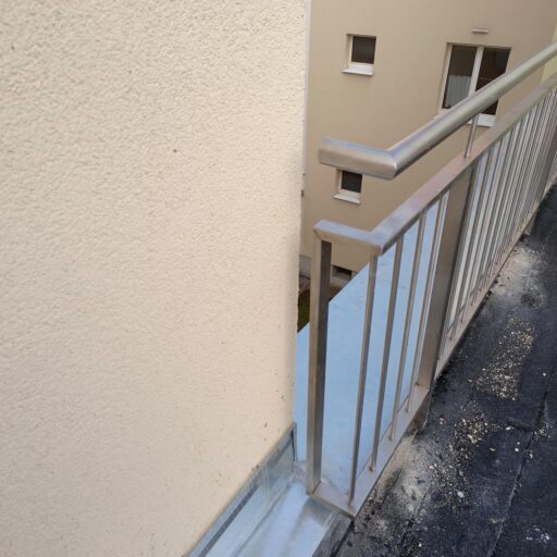Nerezové zábradlí na balkon